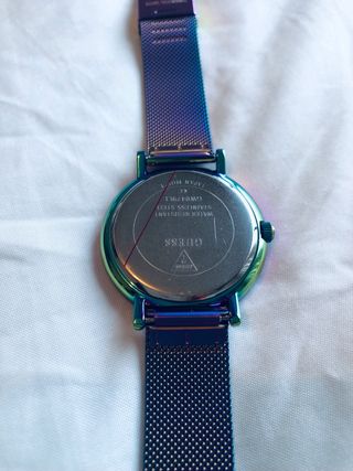 Reloj de la marca Guess con  su garantia