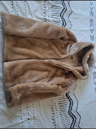 Abrigo pelo beige