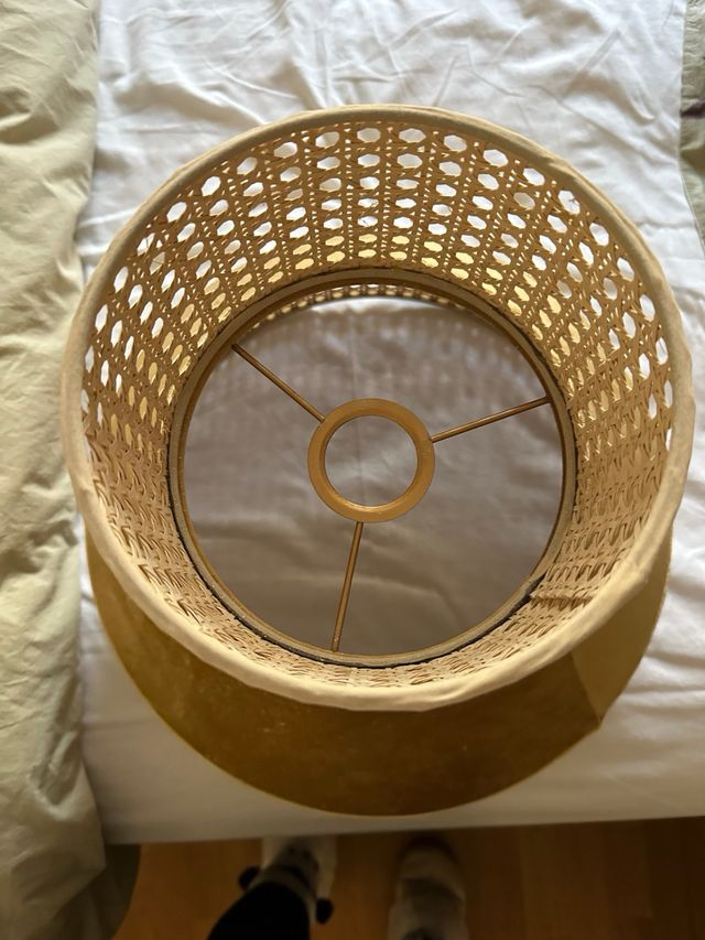 lampara de techo de ante y rafia