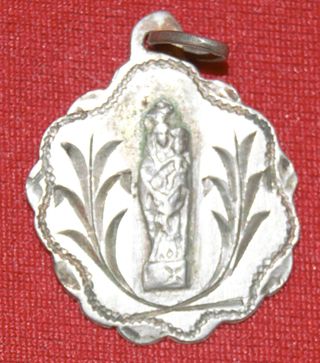 Medalla antigua de la Virgen Del Pilar