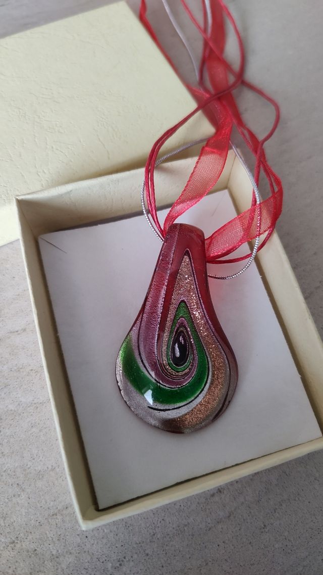 Girocollo con ciondolo