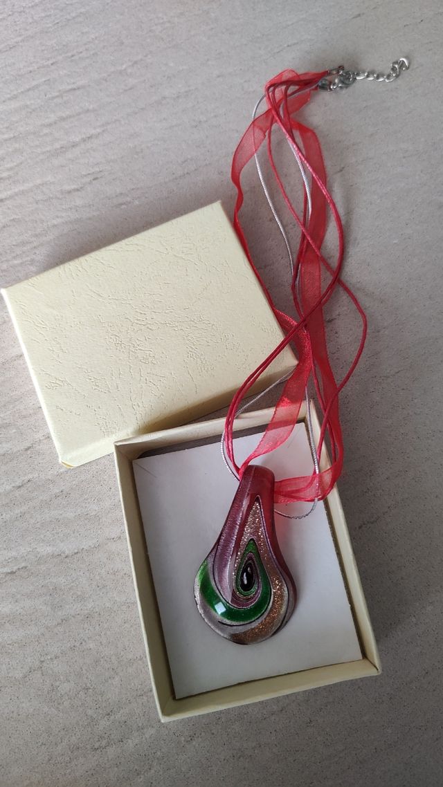 Girocollo con ciondolo