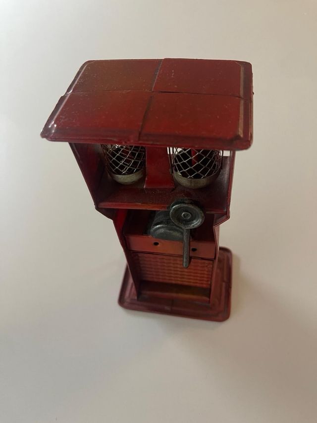 Figura decorativa surtidor gasolina