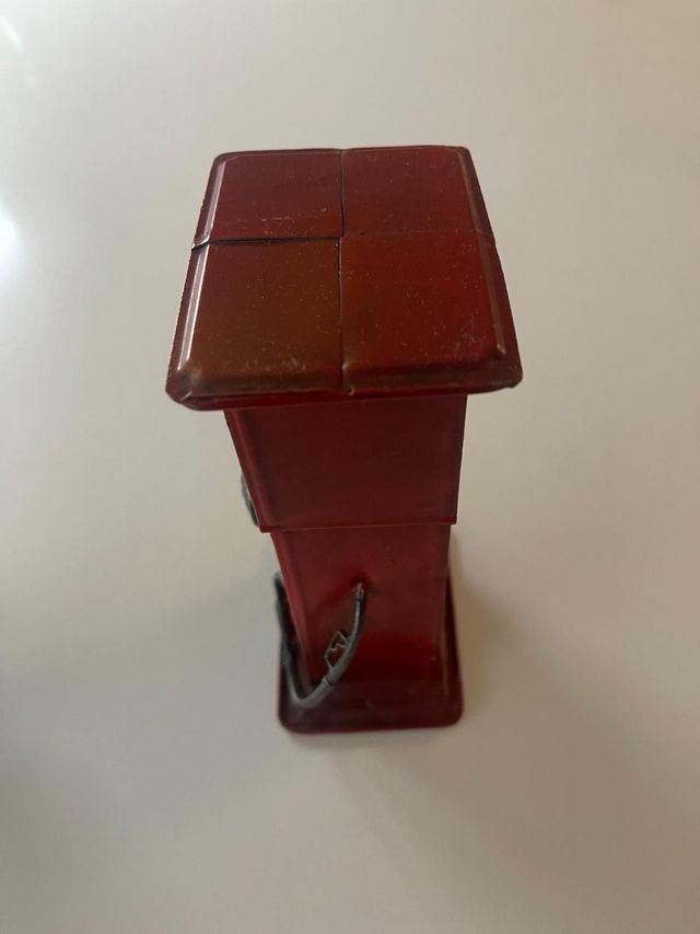 Figura decorativa surtidor gasolina