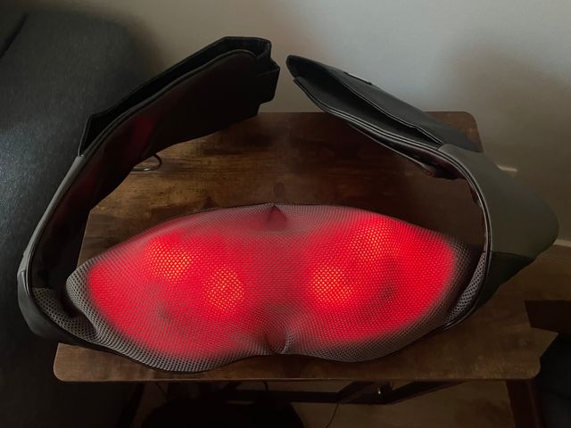 Masajeador Shiatsu 16 cabezales, calor, 3 velo.