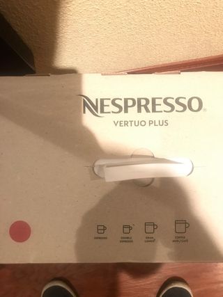 OPORTUNIDAD!!! Cafetera Nespresso Vertuo Plus