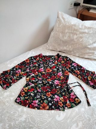 Blusa Bershka, XS