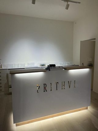 MOSTRADOR CAJA TIENDAS RECEPCIONES BARRAS