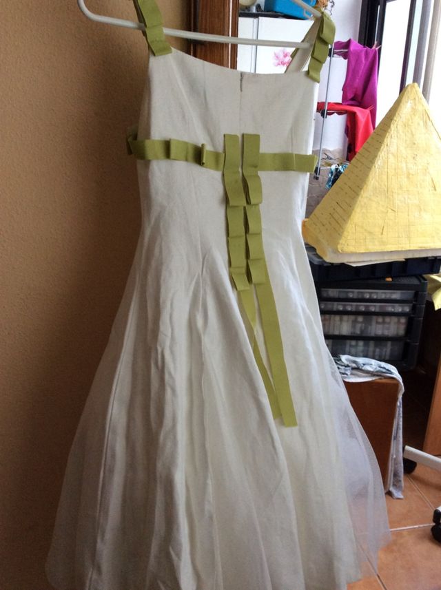 Traje de comunión o dama de honor 