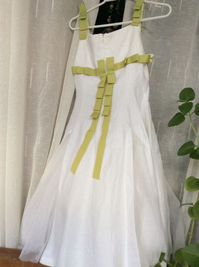 Traje de comunión o dama de honor 