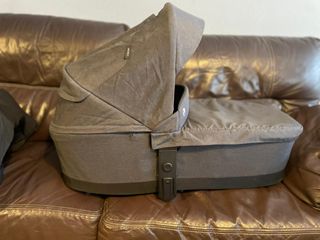 Carro de paseo+Capazo+juego de sábanas 