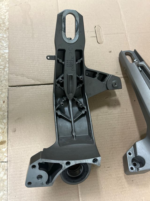 basculante kymco ak 550