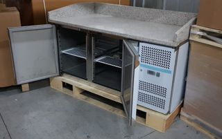 MESA PIZZERA REFRIGERADA CON MARMOL 1500 2PT