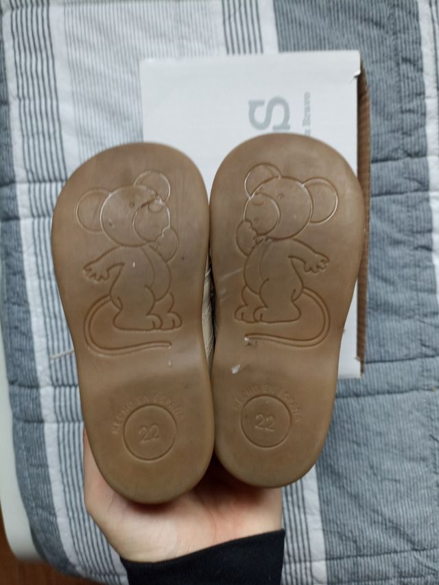 Zapatos talla 22