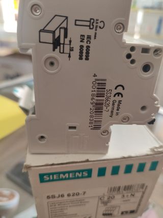 Interruptor automático 3P N 20A