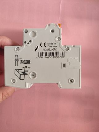 Interruptor automático Siemens 5sj6532-7