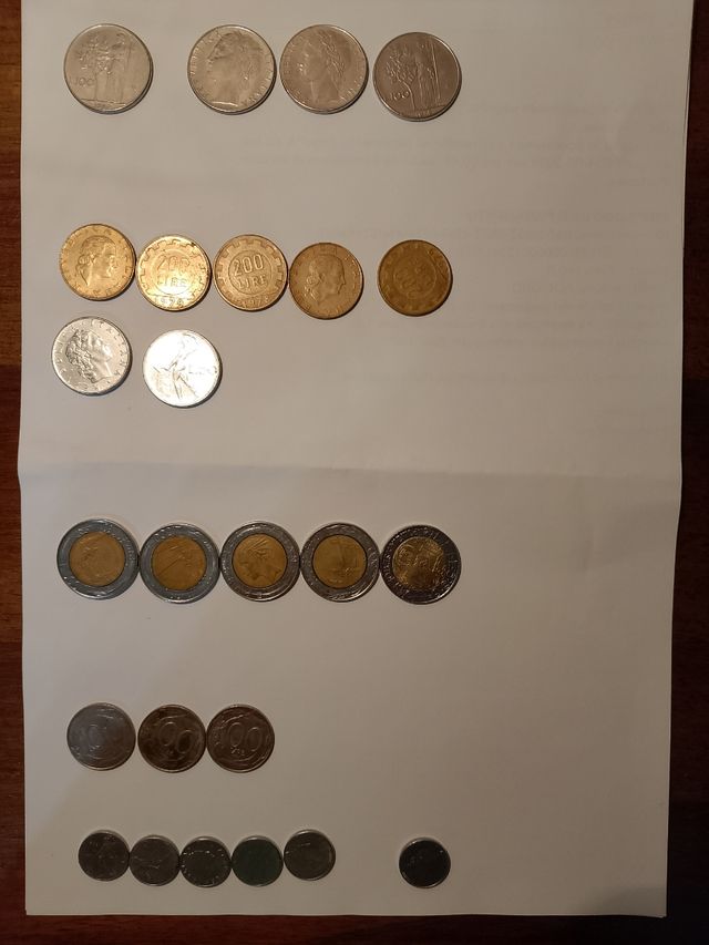 Monete straniere e lire italiane