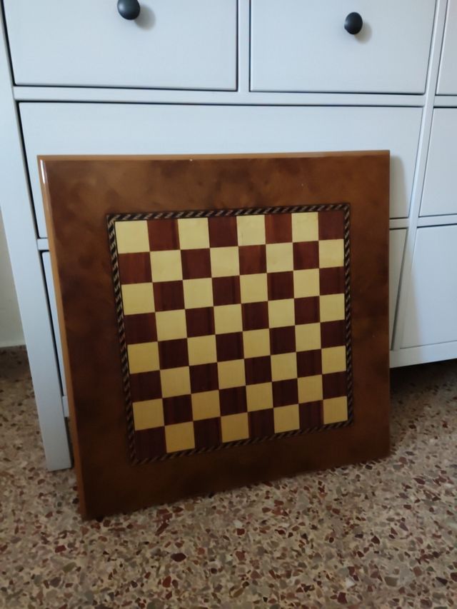 Tablero de damas de marquetería 