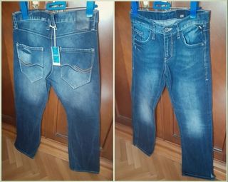 Pantalón vaquero Jack and Jones. Talla 31