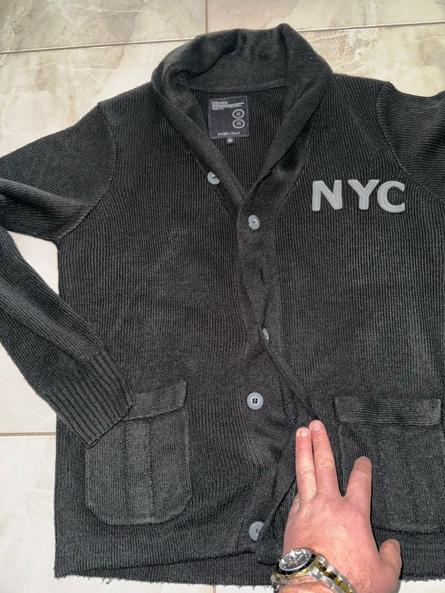 maglia cardigan con bottoni