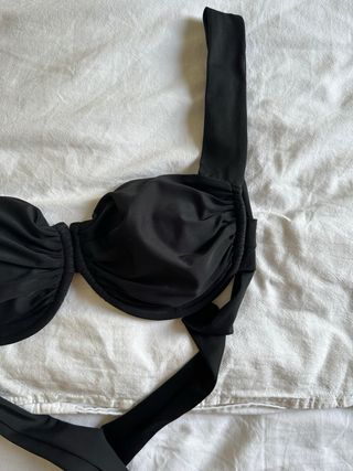 top bikini bañador elegante negro talla M nuevo 