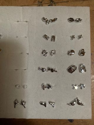 Pendientes para muñecas