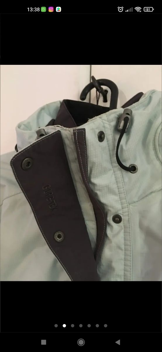 Giacca blu da donna in Goretex