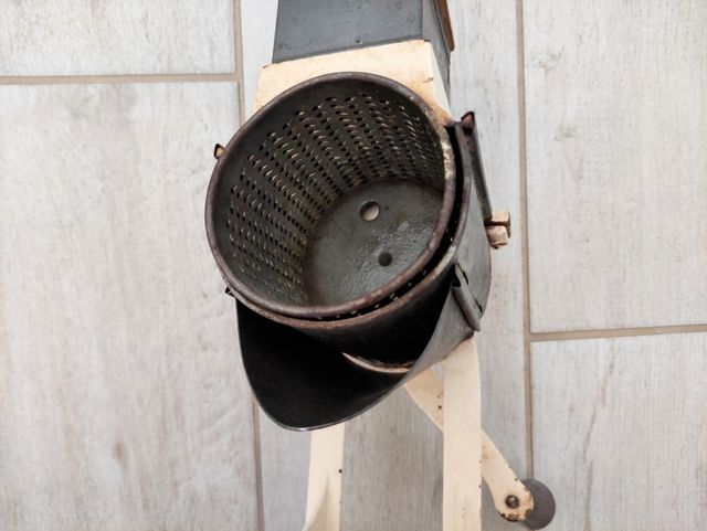 Grattugia antica per pane Stahlreiber