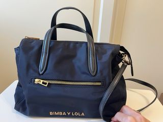 Bolso azul marino de Bimba y Lola
