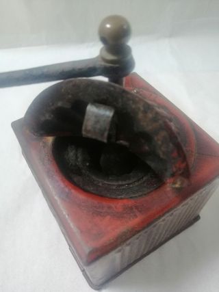 Molinillo de café antiguo.