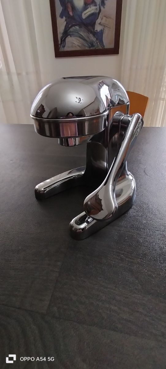 Spremiagrumi in acciaio 