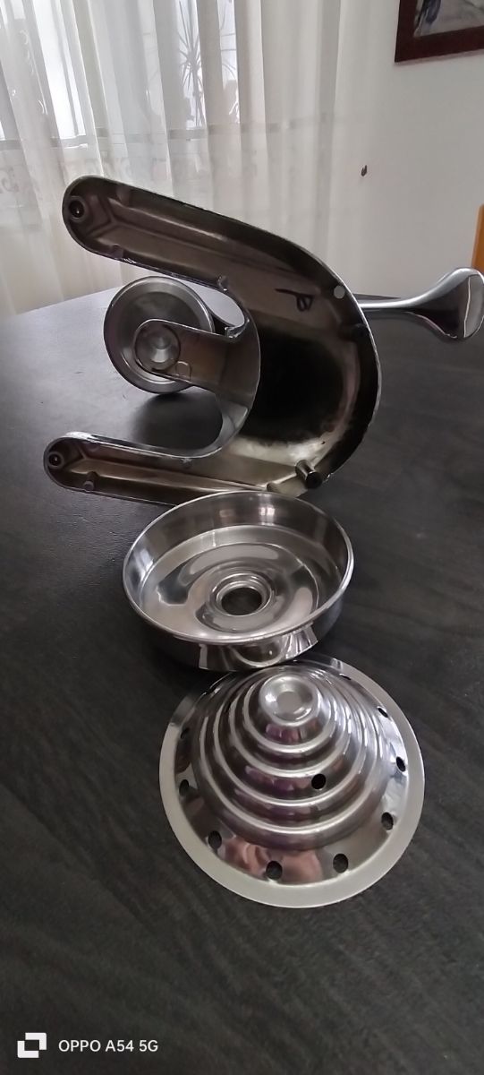 Spremiagrumi in acciaio 