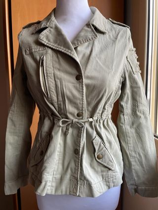 Chaqueta militar Zara