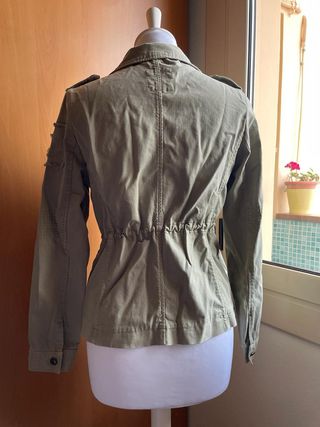 Chaqueta militar Zara