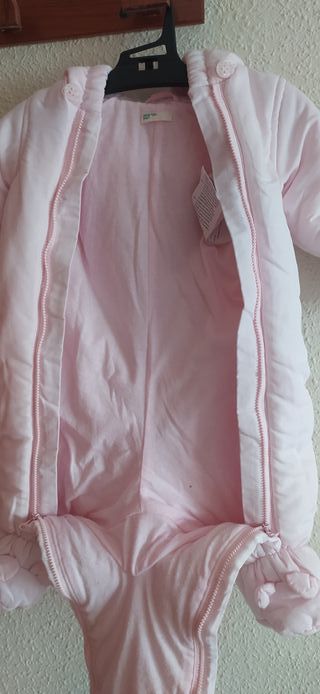 Buzo bebé Benetton 1-3 meses .56 cm