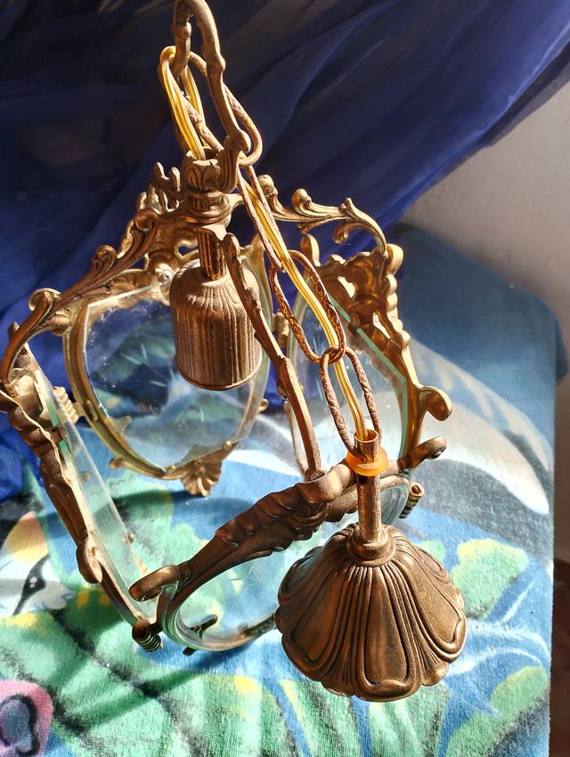 Lámpara antigua de bronce