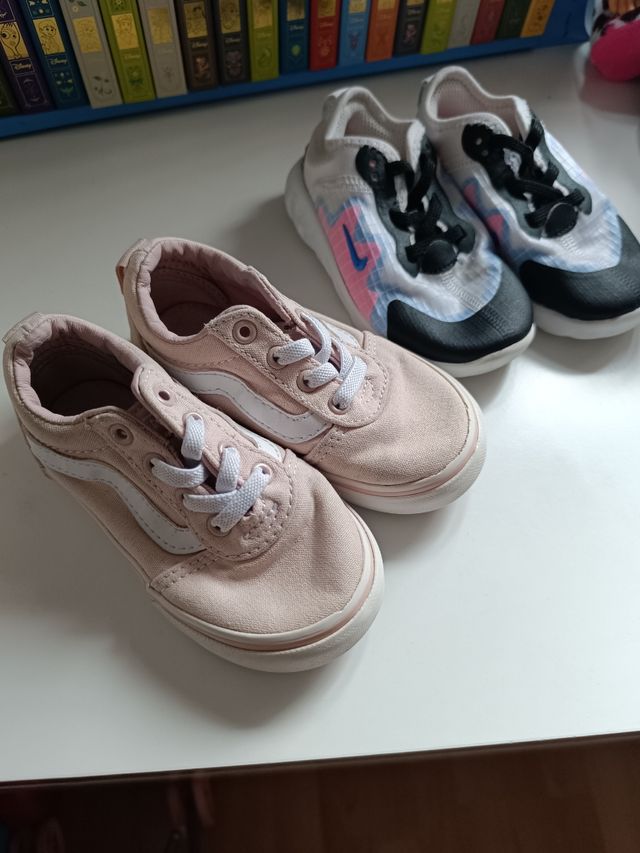 Conjunto de 2 pares de ténis de bebé