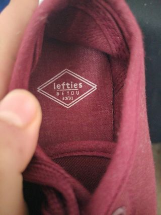 Sapatillas rojas 👟