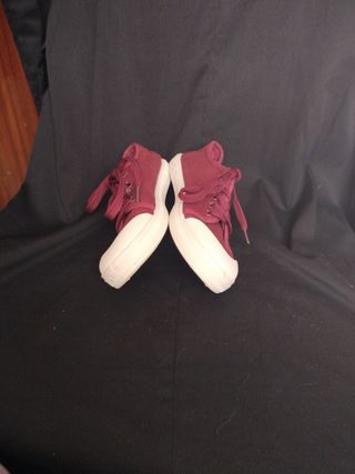Sapatillas rojas 👟