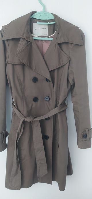 Gabardina   básica de ZARA 