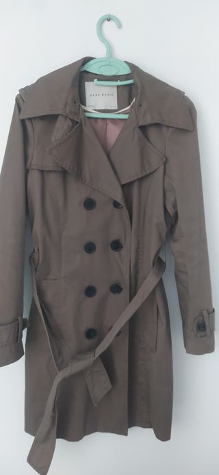 Gabardina   básica de ZARA 