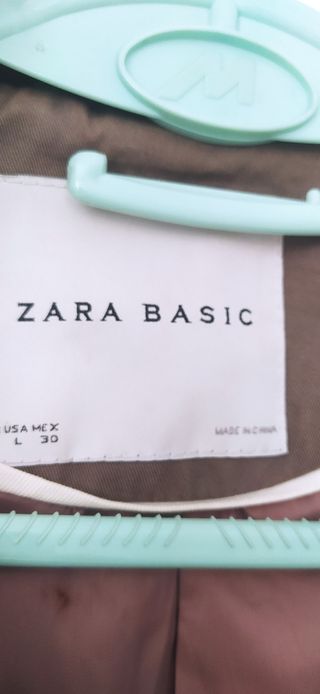 Gabardina   básica de ZARA 
