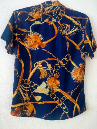 Camisa estampado de cadena con nudo