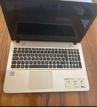 ordenador portatil  Asus para piezas 