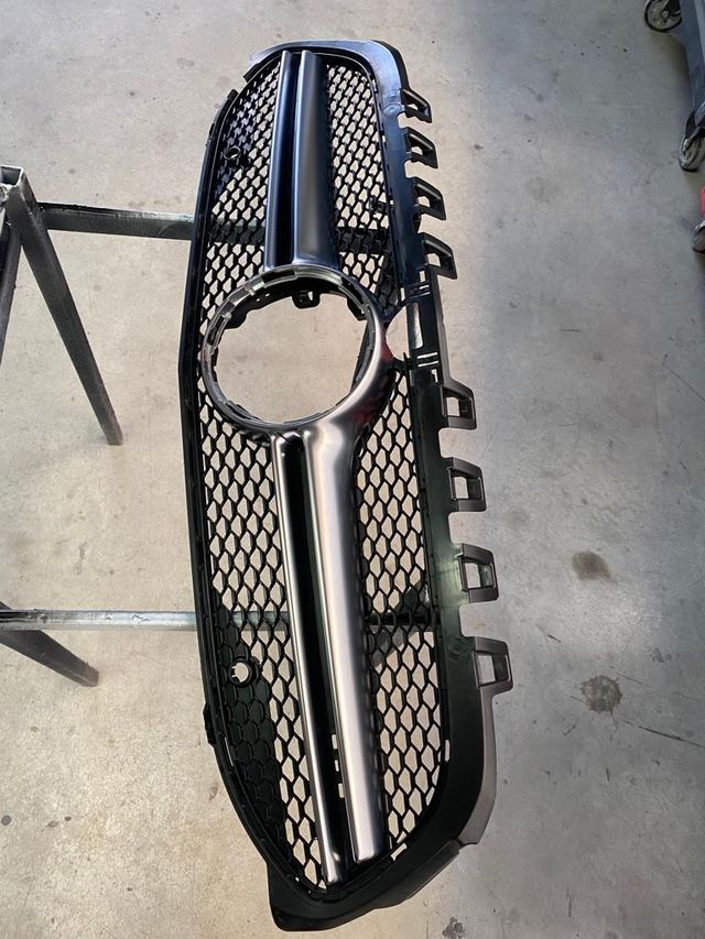 Rejilla Frontal Mercedes Clase A AMG