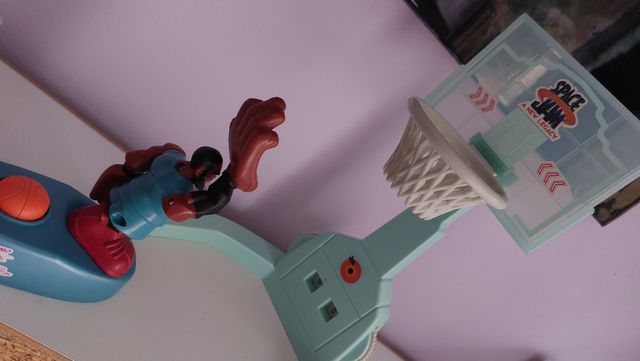 Juego de canasta space jam 2