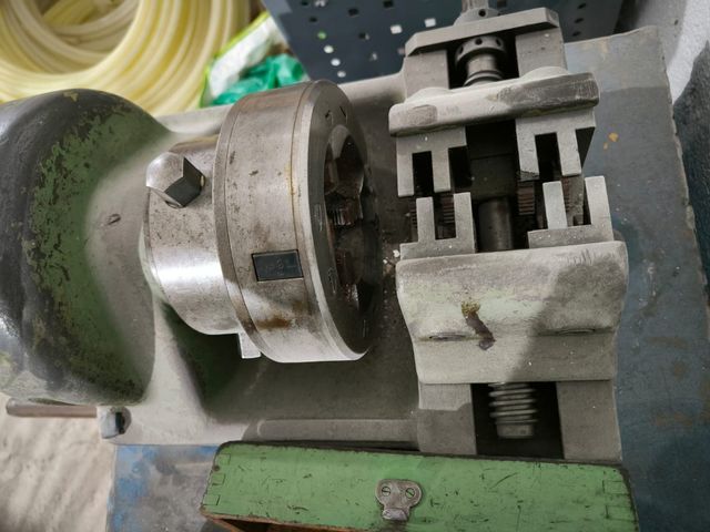 Maquina de roscar GF