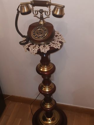 TELÉFONO EPOC PEANA O PEDESTAL DE MADERA ANTIGUO