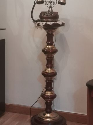 TELÉFONO EPOC PEANA O PEDESTAL DE MADERA ANTIGUO