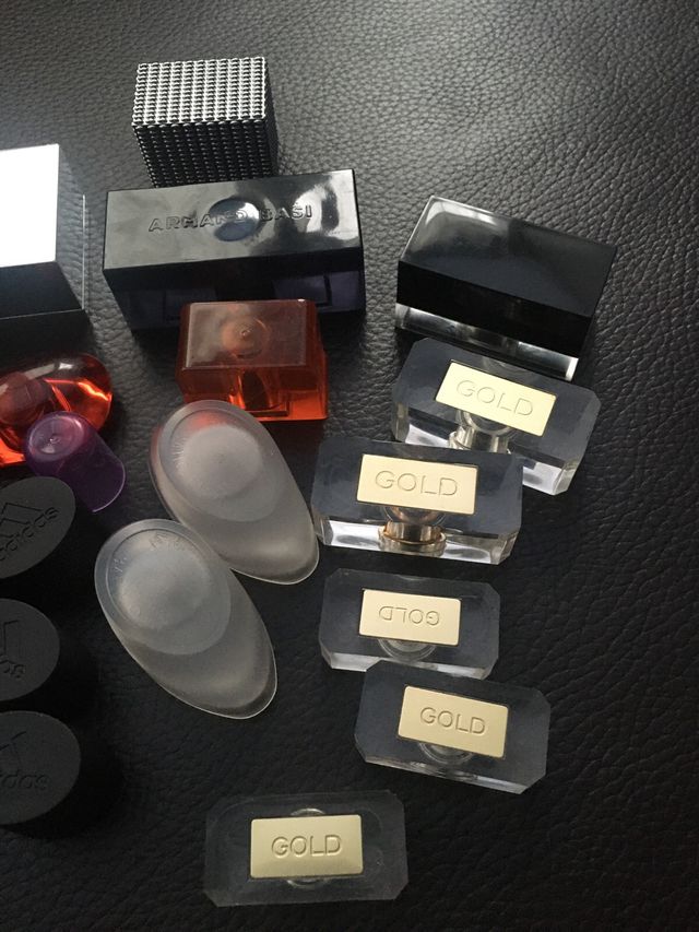 37 tapones de colonias para manualidades